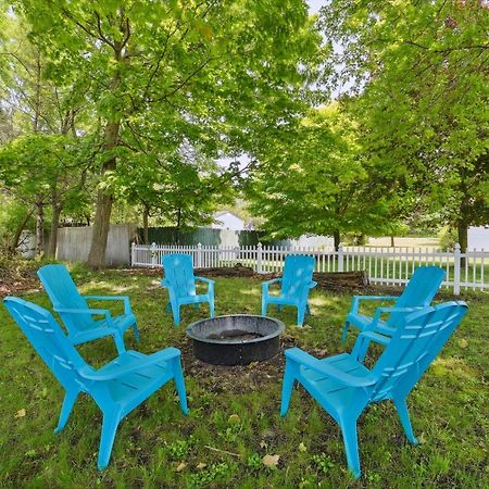 Boyne City Cottage Walk To Downtown And Lake! Exteriör bild
