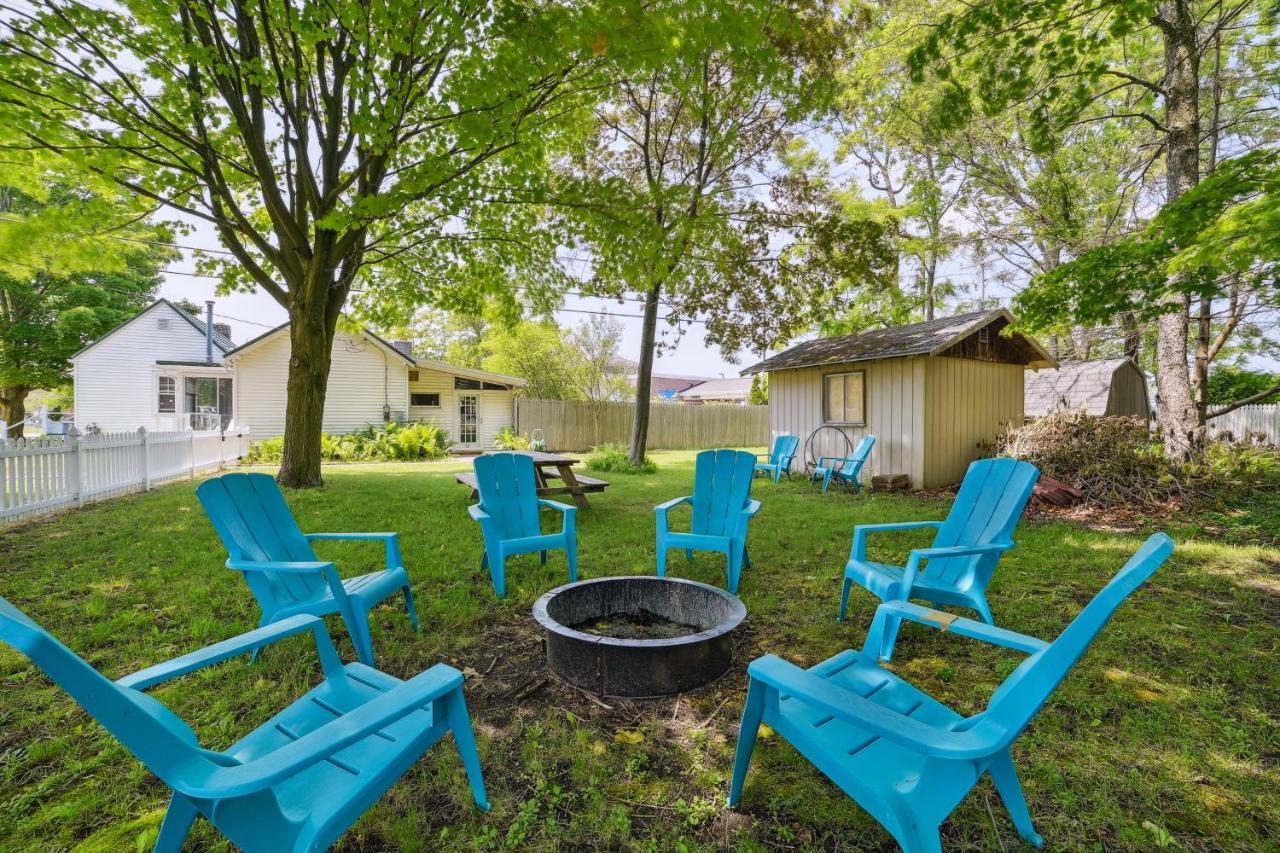 Boyne City Cottage Walk To Downtown And Lake! Exteriör bild