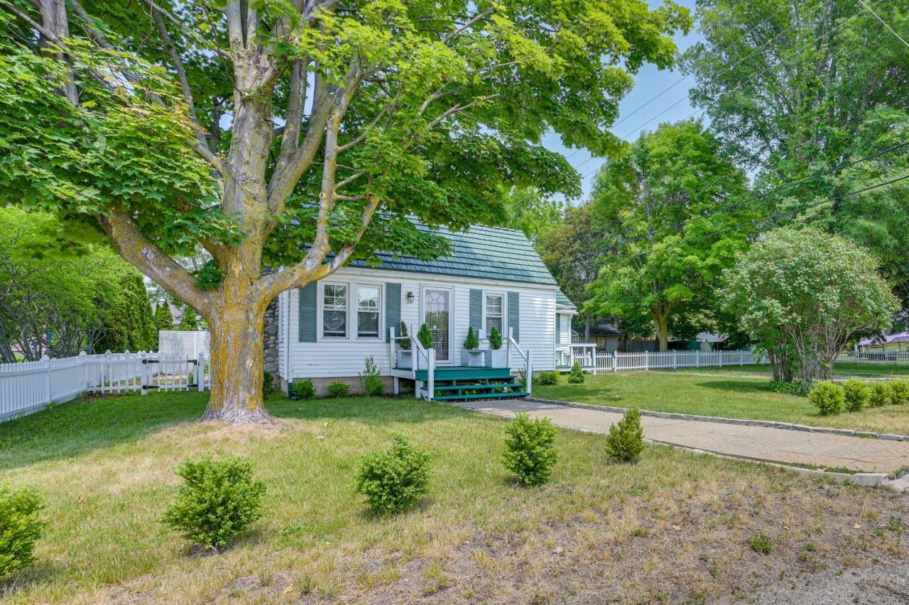 Boyne City Cottage Walk To Downtown And Lake! Exteriör bild