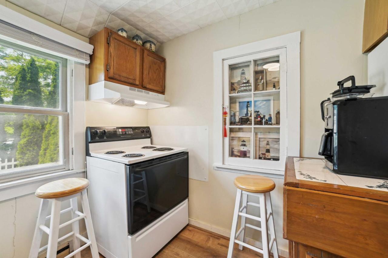 Boyne City Cottage Walk To Downtown And Lake! Exteriör bild